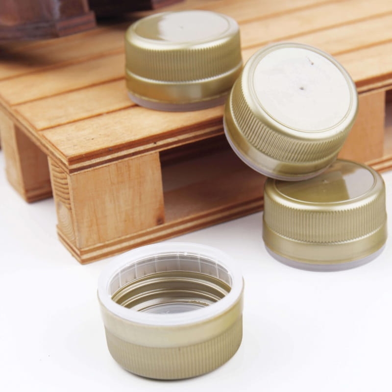 Komplet plastikowych zakrętek fi 35 mm do dam 5L 3L 2L, jedna pokazana wnętrzem do góry