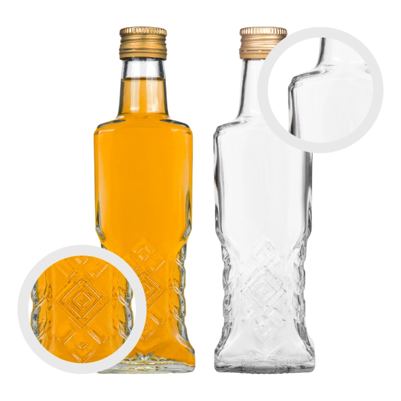 Flaszka Warszawa 200 ml ze szkła bezbarwnego z nalewką pomarańczową, zakrętka aluminiowa, obok cząstki owocu