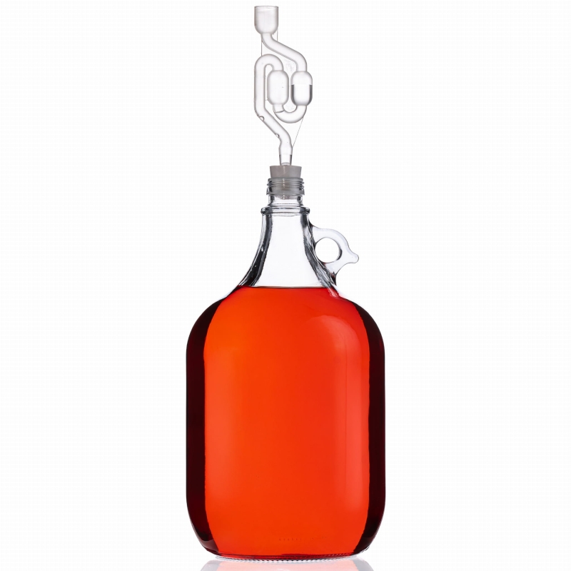 Szklany gąsior Dama 5L z nalewką i plastikowym korkiem — domowa produkcja alkoholu