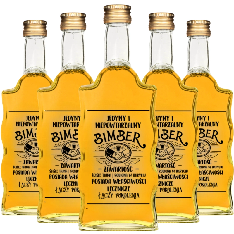 Pięć szklanych butelek Warta Fala 500 ml z nadrukiem ustawionych w rzędzie, zestaw na wódkę weselną