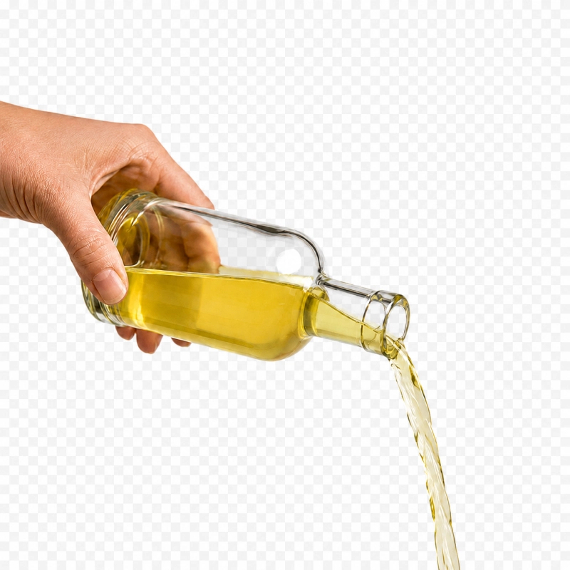 Nalewanie złotego likieru ze szklanej flaszki Tadek 250 ml, poręczna butelka z kompletu 20 sztuk