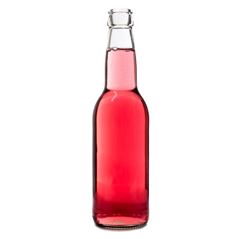 Bezbarwna flaszka 330 ml z czerwonym napojem, jedna z pakietu 10 butelek na piwo domowe