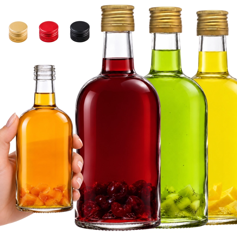 Pakiet szklanych butelek Bruno 500 ml z kolorowymi nalewkami, nad nimi zakrętki fi 31,5 złota, czerwona i czarna