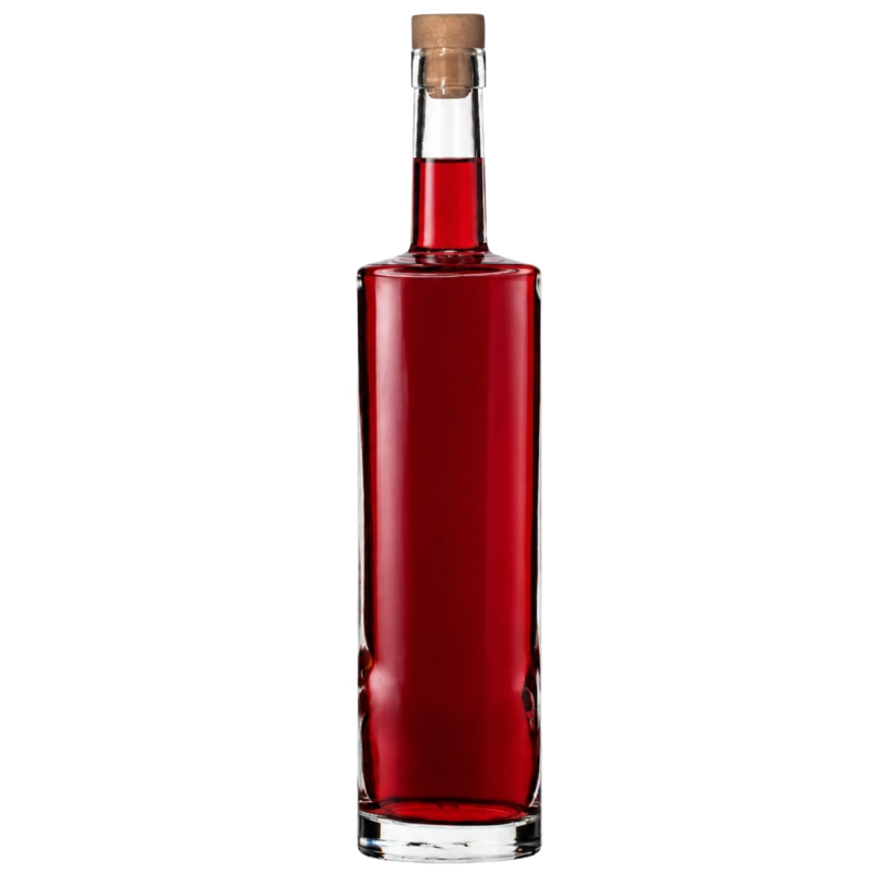 Szklana flaszka Kolumna 750 ml z ciemnoczerwoną nalewką wiśniową, smukły kształt i ciężka podstawa, packshot