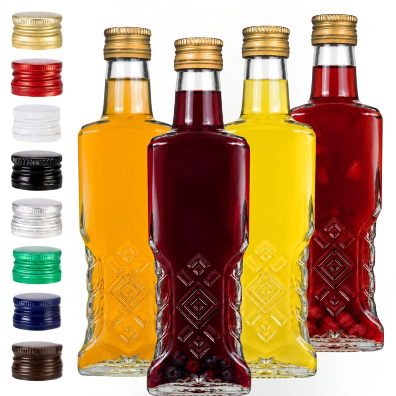 Kilka butelek szklanych Warszawa 200 ml z sokami i nalewkami w różnych kolorach, hurtowy pakiet 50 sztuk